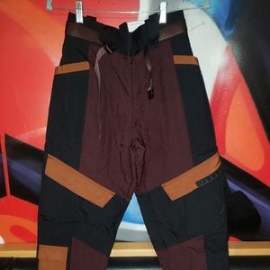 WOMENS JORDAN SNOWPANT SIZE S BLACK/BURGUNDY